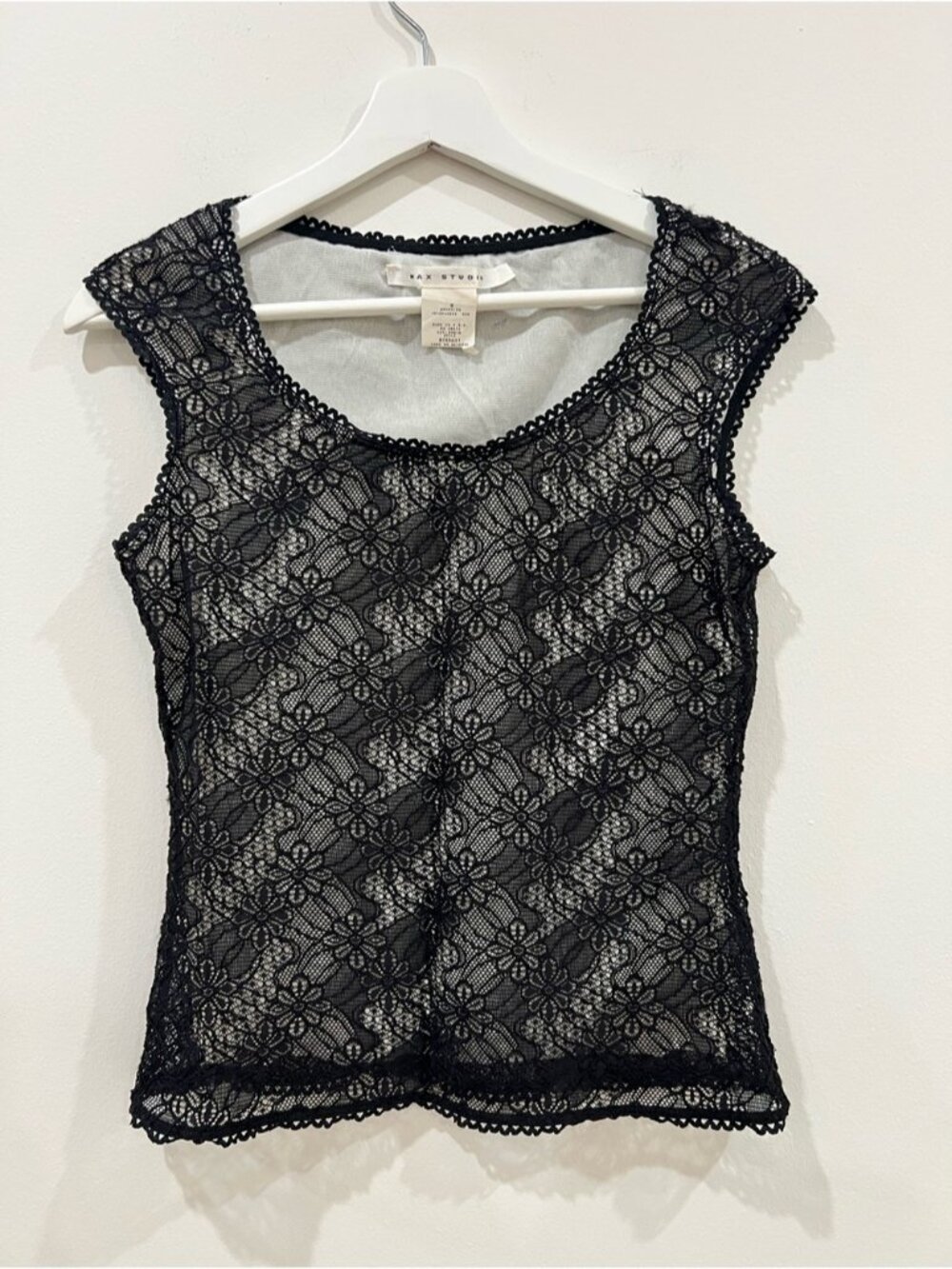 Floral Lace Sleeveless Top in Black with Ivory Lining Women’s Size M